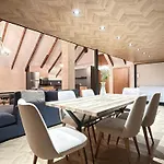 Heart Of Cozy Loft With Fireplace Apartment
