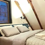 Heart Of Cozy Loft With Fireplace Apartment