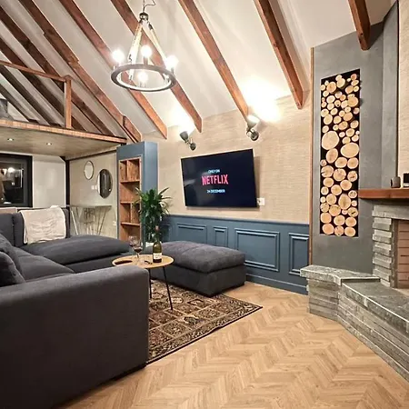 Apartment Heart Of Cozy Loft With Fireplace